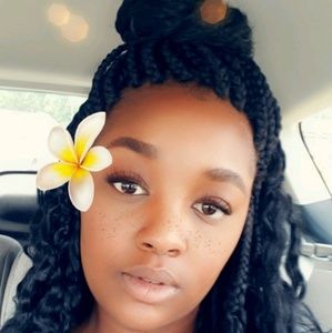 Meet your Posher, Marshae